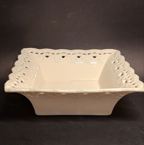 Cream Lace Pattern Skye McGhie fine porcelan bowls, set of 3 - Picture 2 of 6